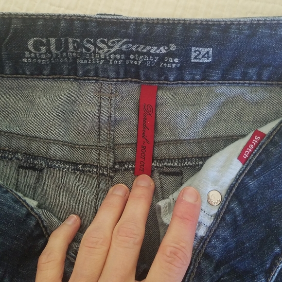 Guess Jeans - Picture 2 of 7